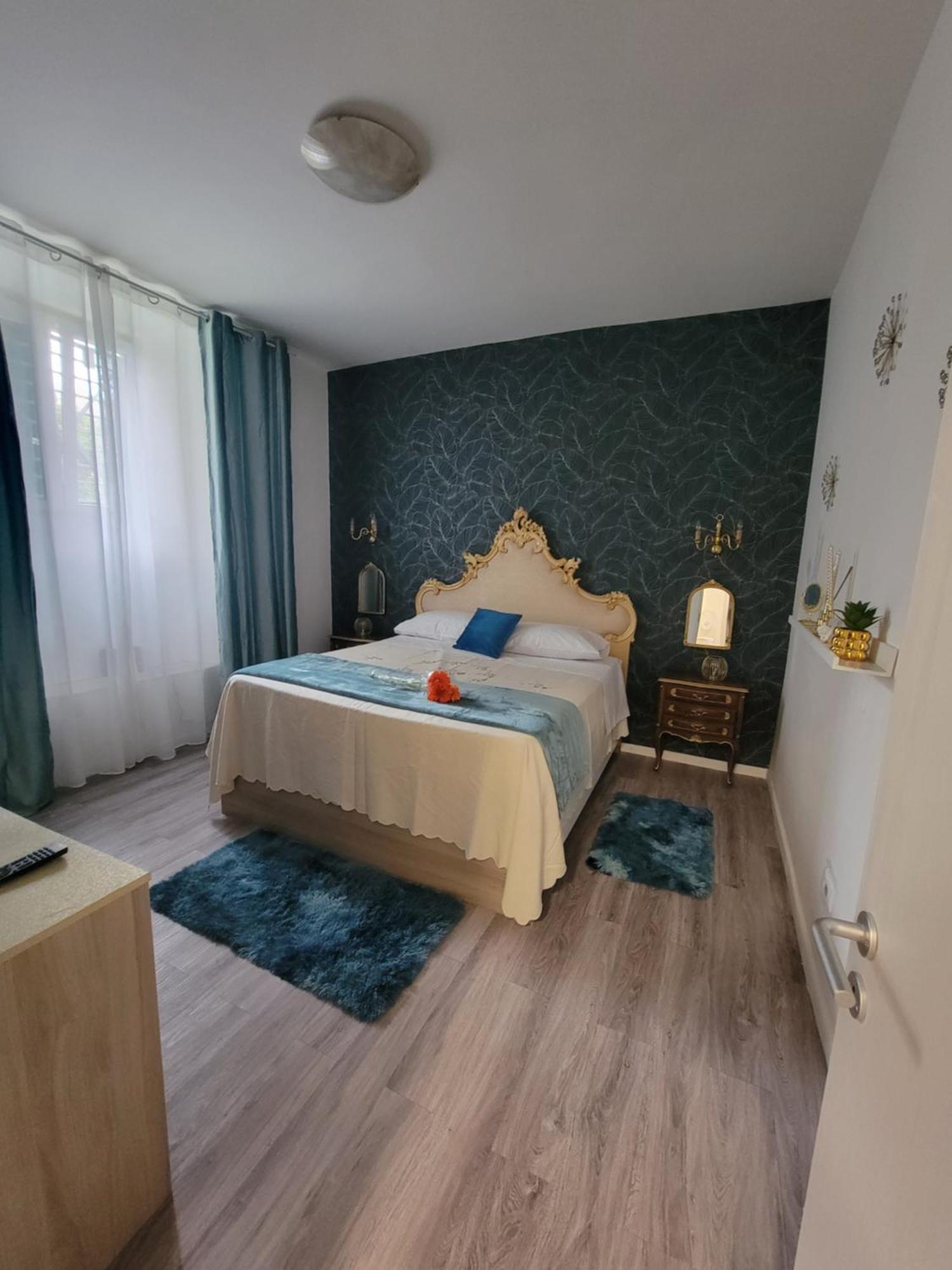 Casa Mihaela Apartment โรม ภายนอก รูปภาพ